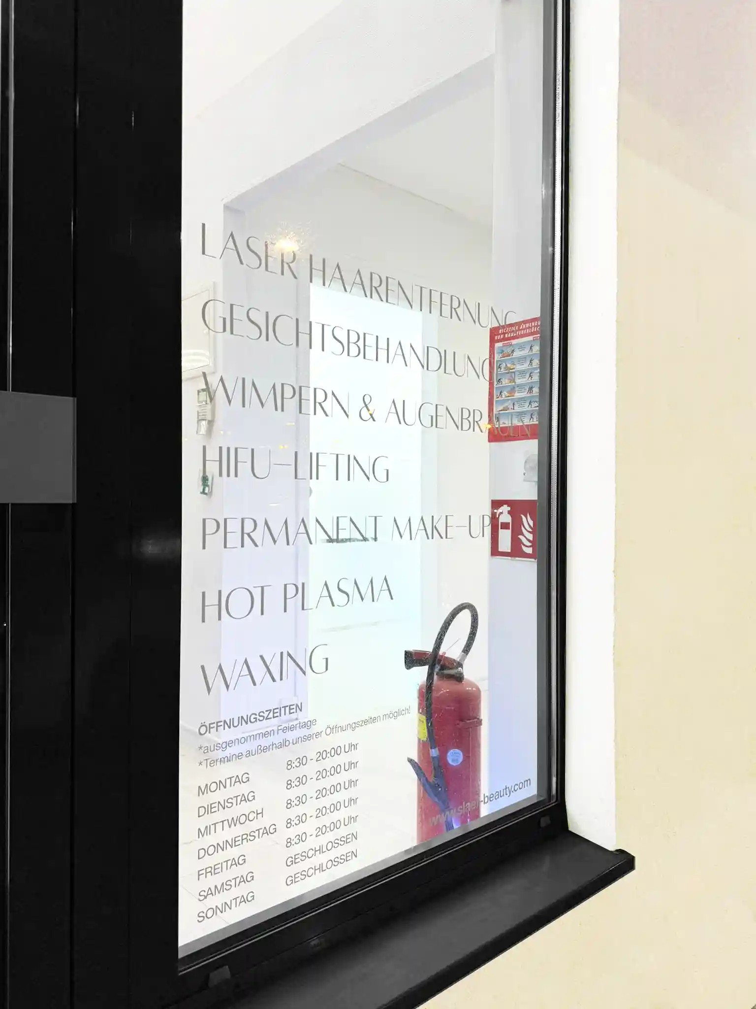Fensterfolie Eigenes Logo, Schönheitssalon